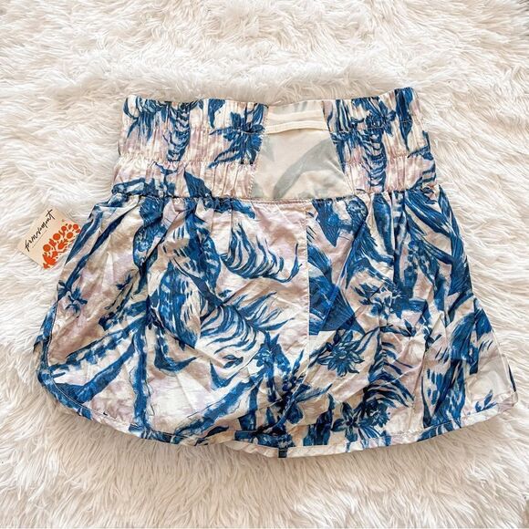 Free People White and Blue Tropical Floral the Way Home Running Short SZ S BNWT - Picture 5 of 13